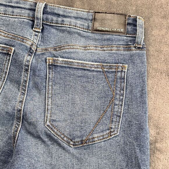 KENDALL + KYLIE Sz 9/29 The Ultra Babe Skinny Jeans Light Blue Wash Mid-Rise - Picture 8 of 13